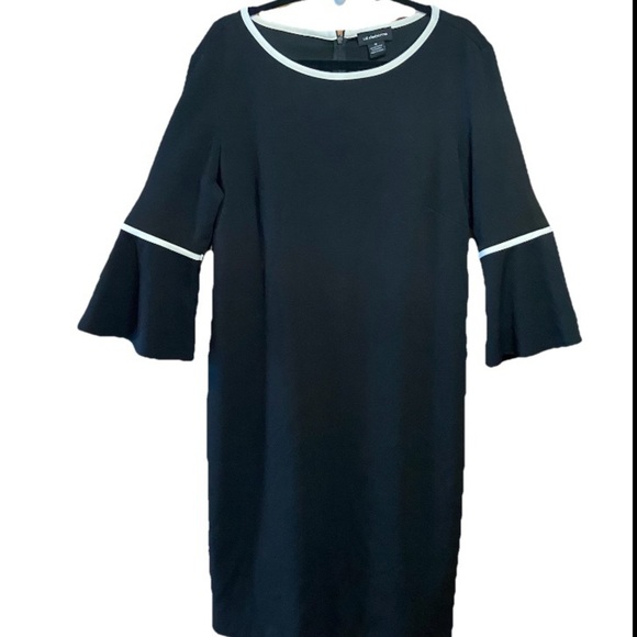 Liz Claiborne Chic Black Dress with White Accents Size 18 - Picture 1 of 9